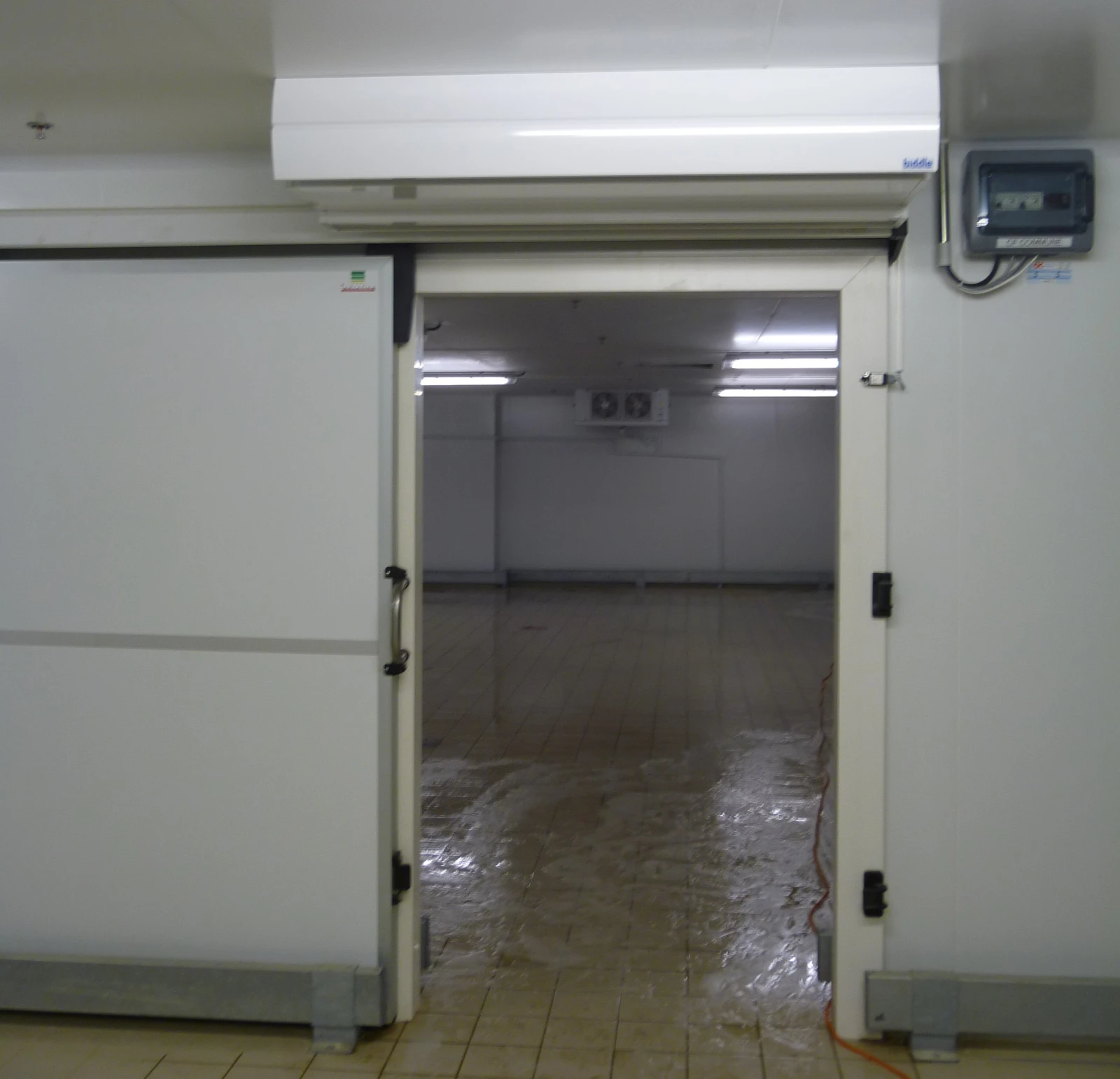 rideau-air-doorFlow2-biddle-chambre froide.JPG